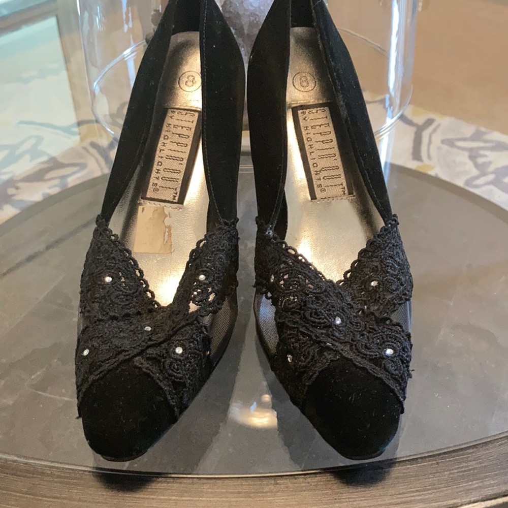 Black velvet  “ witchy “ size 8 heels